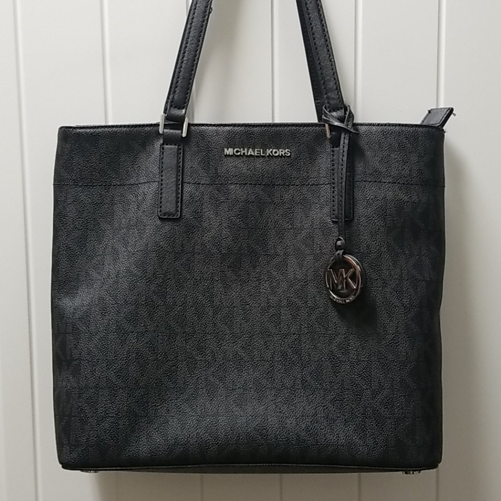 Michael Kors tote